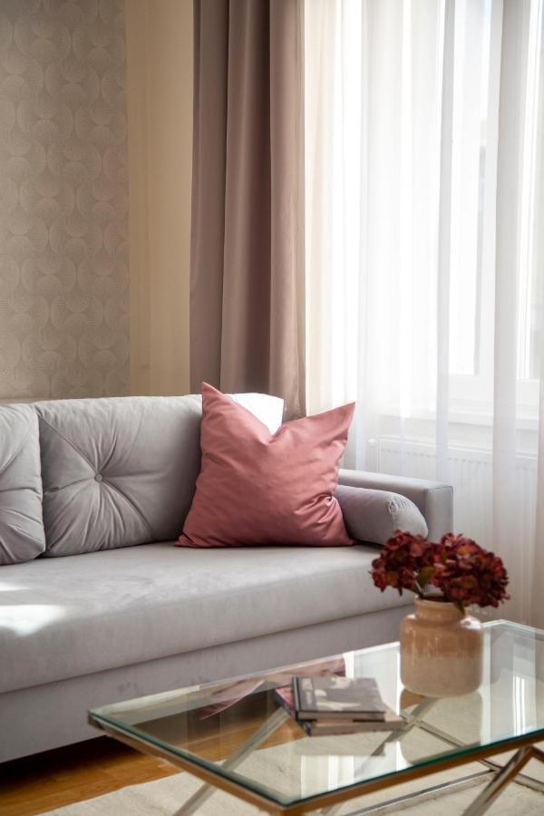 Luxury 3Bedrm 2Bathrm Apartment With Danube River View Budapest Exteriör bild