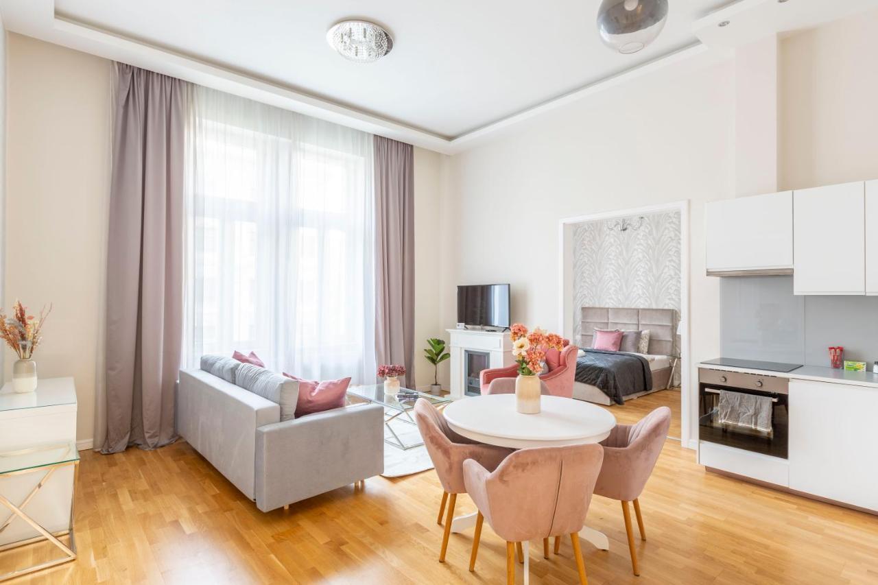 Luxury 3Bedrm 2Bathrm Apartment With Danube River View Budapest Exteriör bild